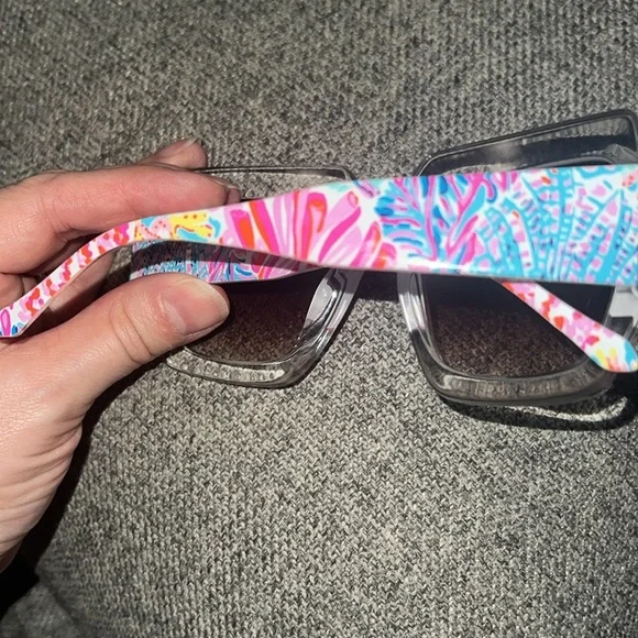 Lilly Pulitzer Sunshine Sunglasses - Picture 10 of 13